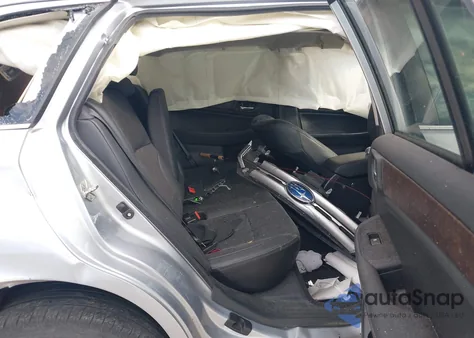 2016 Subaru Outback 3.6R Limited z USA, uszkodzony, nr VIN 4S4BSEJC8G3289318